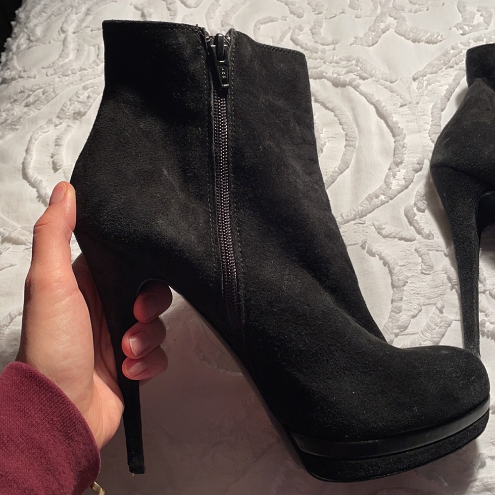 B2 heels - Picture 4 of 4